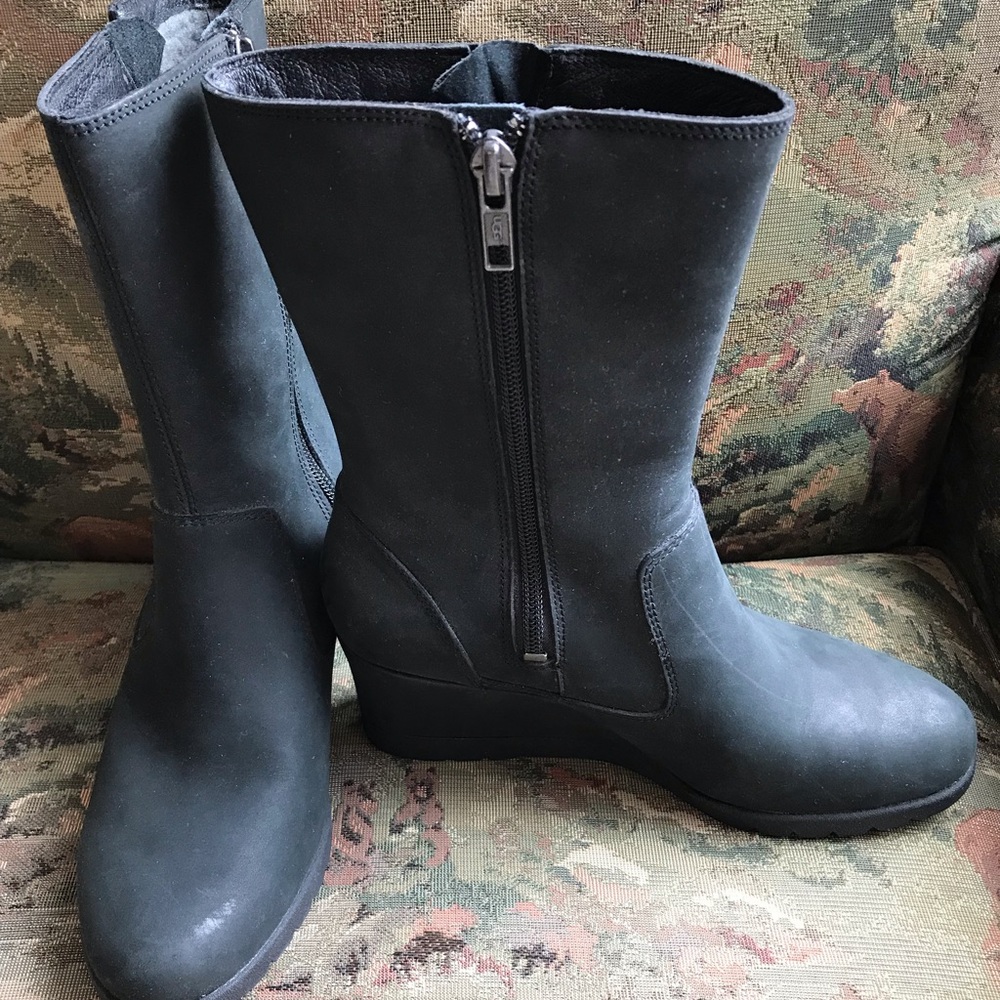Ugg Australia Waterproof Leather Wedge Boots sz 6
